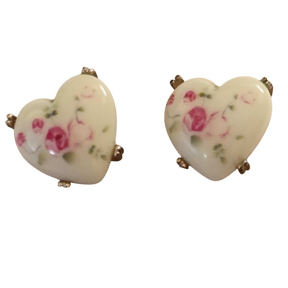 Vintage Cottagecore Floral Heart Stud Earrings Pink Rose Cream Gold Tone Studs